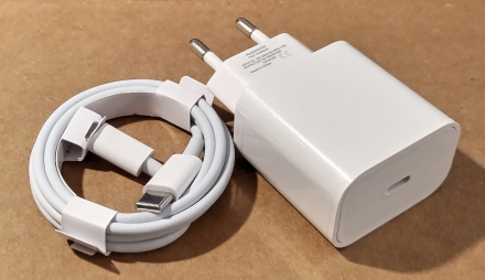 5V/9V 3A, 12V 2,9A, USB, adapter