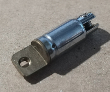 Teleszkóp antenna csukló