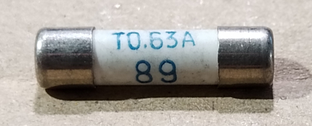 T 630mA, biztosíték