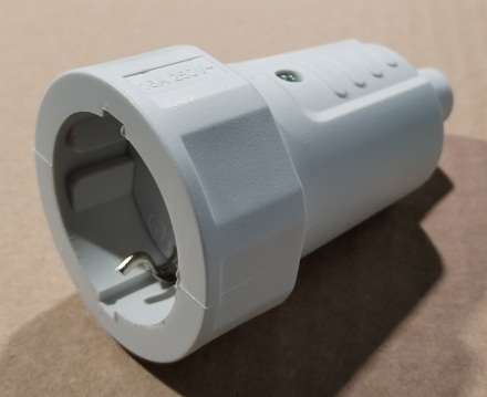 Hálózati konnektor lengő aljzat