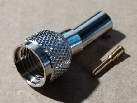 Mini UHF dugó, RG-174