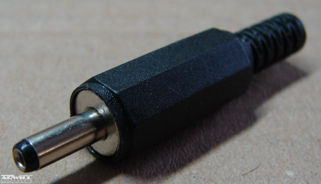 DC tápdugó, 3,5/1,4