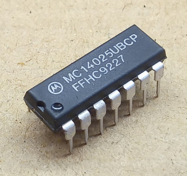 MC14025UBPC, cmos logikai áramkör