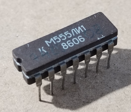 М555ЛИ1 = SN74LS08, integrált áramkör