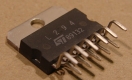 L294, integrált áramkör