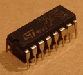M22100BE = CD22100, integrált áramkör