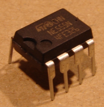 NE555N, integrált áramkör