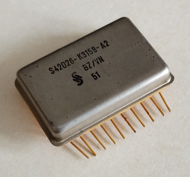S42026-K3158-A2, integrált áramkör