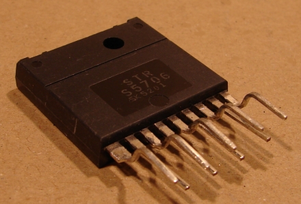 STRS5706, integrált áramkör
