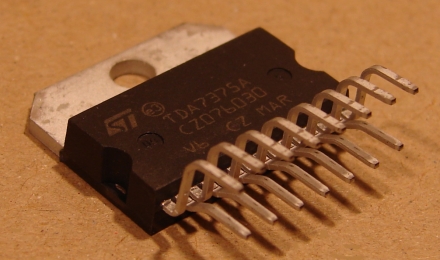 TDA7375A, integrált áramkör