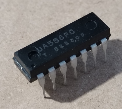 UA556PC, integrált áramkör