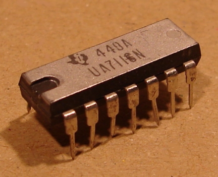 UA711CN, integrált áramkör