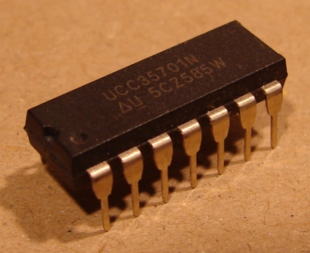 UCC35701N, integrált áramkör