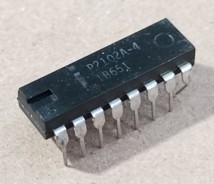 P2102A-4, integrált áramkör