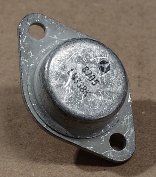 LM338K, stabilizátor