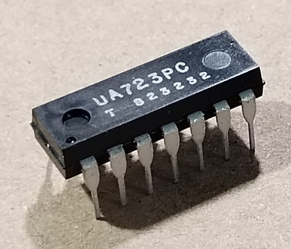 UA723PC, stabilizátor