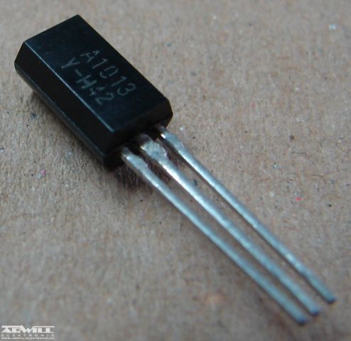 2SA1013, tranzisztor