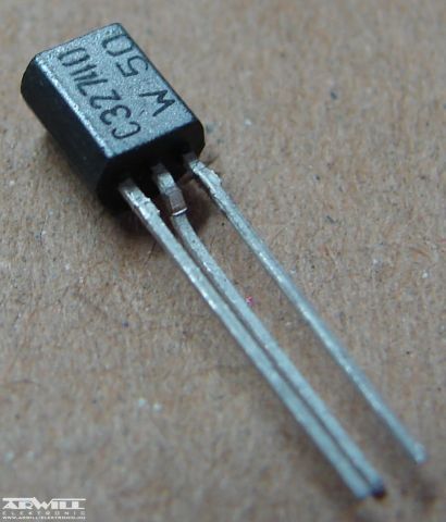 BC327-40, tranzisztor