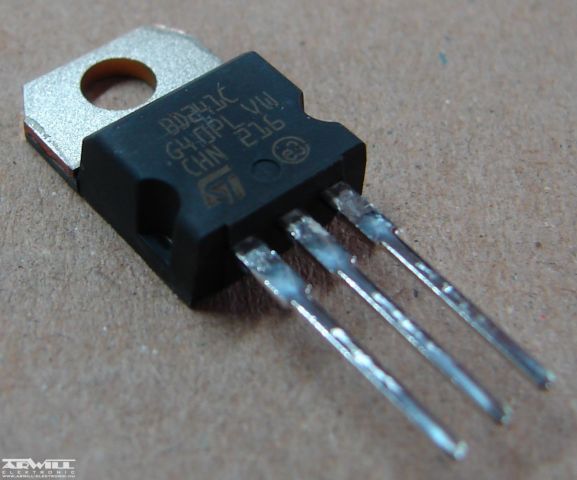BD241C, tranzisztor