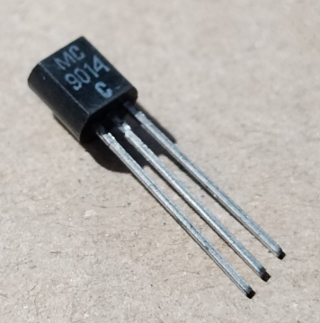 MC9014, tranzisztor