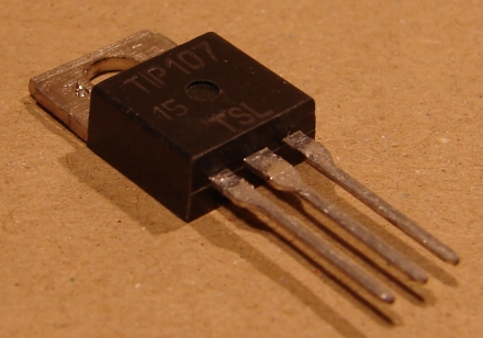 TIP107, tranzisztor