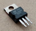TIP47, tranzisztor