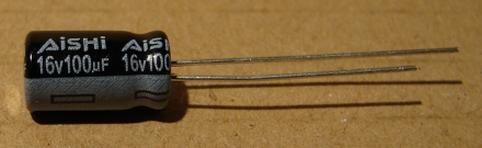 100uF, 16V, elektrolit kondenzátor