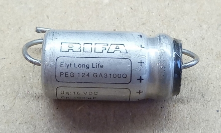 100uF, 16V, LL, LOW ESR, elektrolit kondenzátor