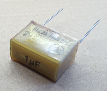1uF, 400V, kondenzátor