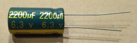 2200uF, 6,3V, LOW ESR, elektrolit kondenzátor