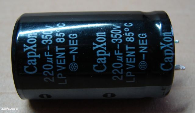 220uF, 350V, elektrolit kondenzátor