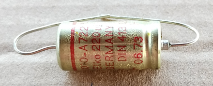 220uF, 40V, LL, axiális elektrolit kondenzátor