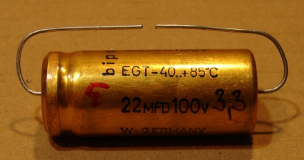 22uF, 100V, kondenzátor