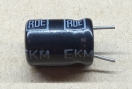 22uF, 63V, elektrolit kondenzátor
