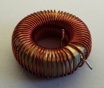 300uH, 2A, induktivitás