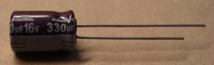 330uF, 16V, LOW ESR, elektrolit kondenzátor