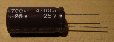 4700uF, 25V, elektrolit kondenzátor