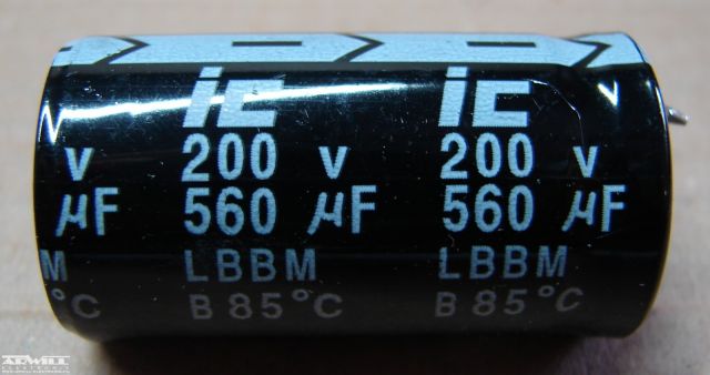 560uF, 200V, elektrolit kondenzátor