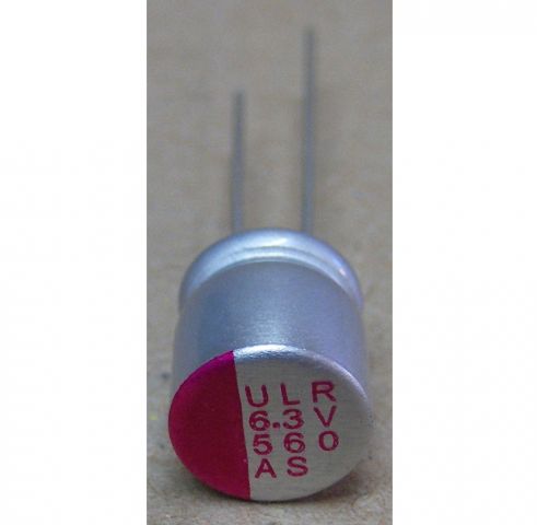 560uF, 6,3V, LOW ESR, elektrolit kondenzátor