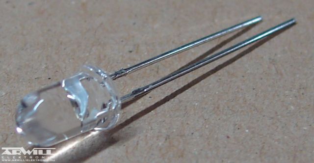 587051, 5mm piros led