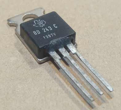 BD243C, tranzisztor