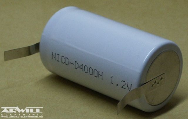 D, forrasztható akkumulátor