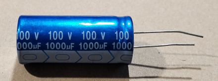 1000uF, 100V, elektrolit kondenzátor
