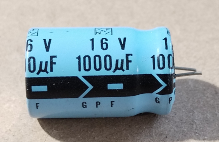 1000uF, 16V, elektrolit kondenzátor