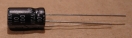 10uF, 100V, elektrolit kondenzátor