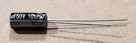 10uF, 50V, LL, elektrolit kondenzátor