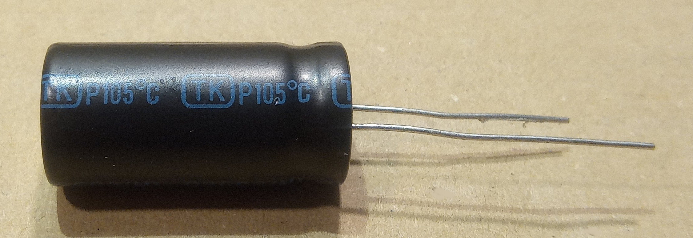 Ricambio Tv Condensatore Elettrolitico Sanyo 2200uF 25V 105°C - Confezione Da 3 Pezzi Per Riparazioni Elettroniche, TV, Audio Condensatori Sanyo Originali - Foto 6