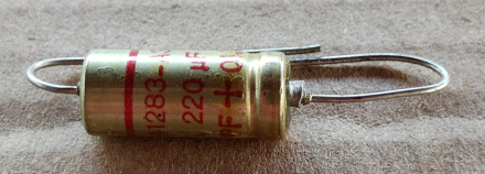 220uF, 16V, LL, axiális elektrolit kondenzátor