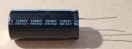 220uF, 200V, elektrolit kondenzátor