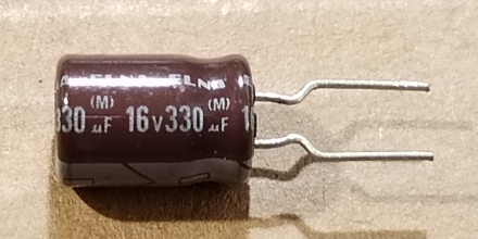 330uF, 16V, elektrolit kondenzátor